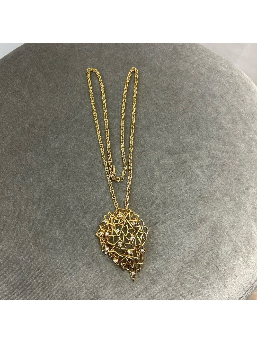 D'Orlan 1980s Crystal Rhinestone Gold-Plated Metal Leaf Pendant Necklace Brooch